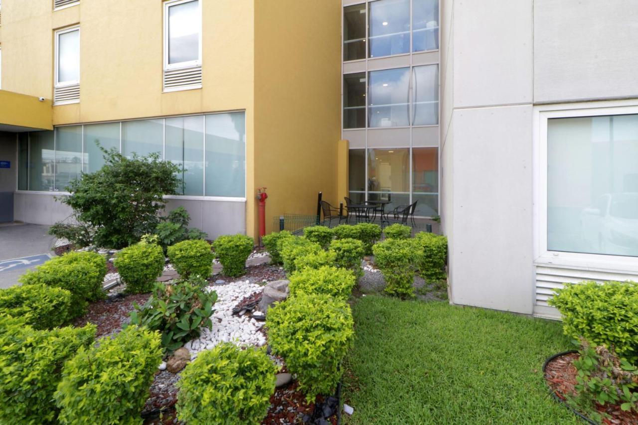 City Express By Marriott Saltillo Sur Экстерьер фото