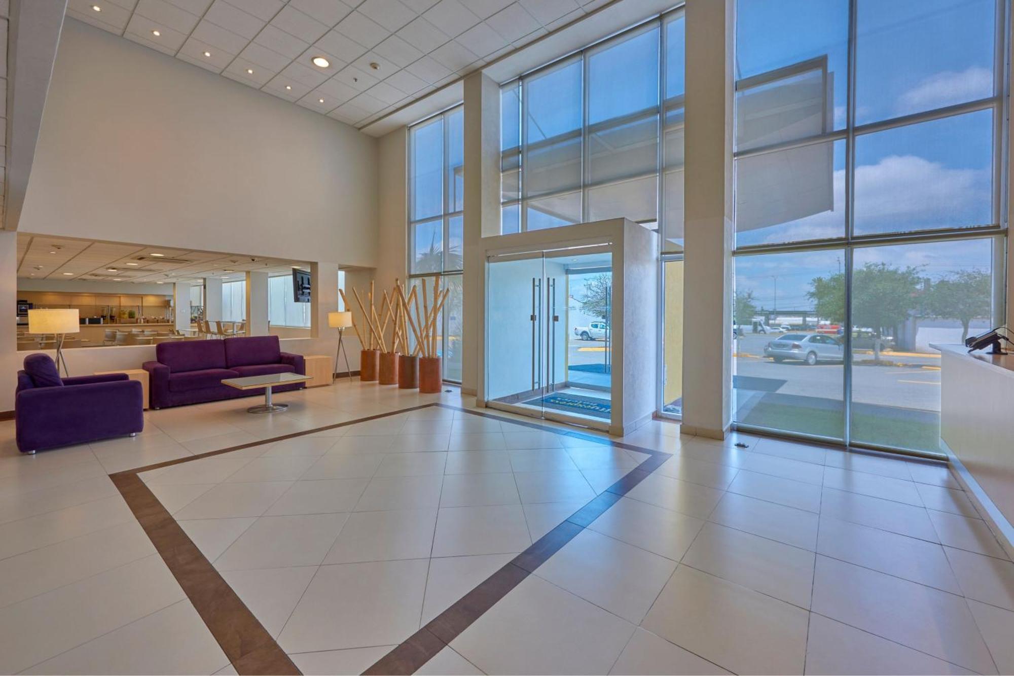 City Express By Marriott Saltillo Sur Экстерьер фото